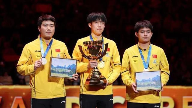 抵达北京，王楚钦拍广告，陈梦考驾照，王曼昱购物，孙颖莎意外