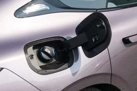 试驾星纪元ES，全家人都满意，综合续航1645公里，性价比确实高！