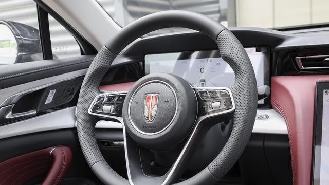 插混B级车再添猛将，配1.5T+电机，综合续航1600km，造型气派