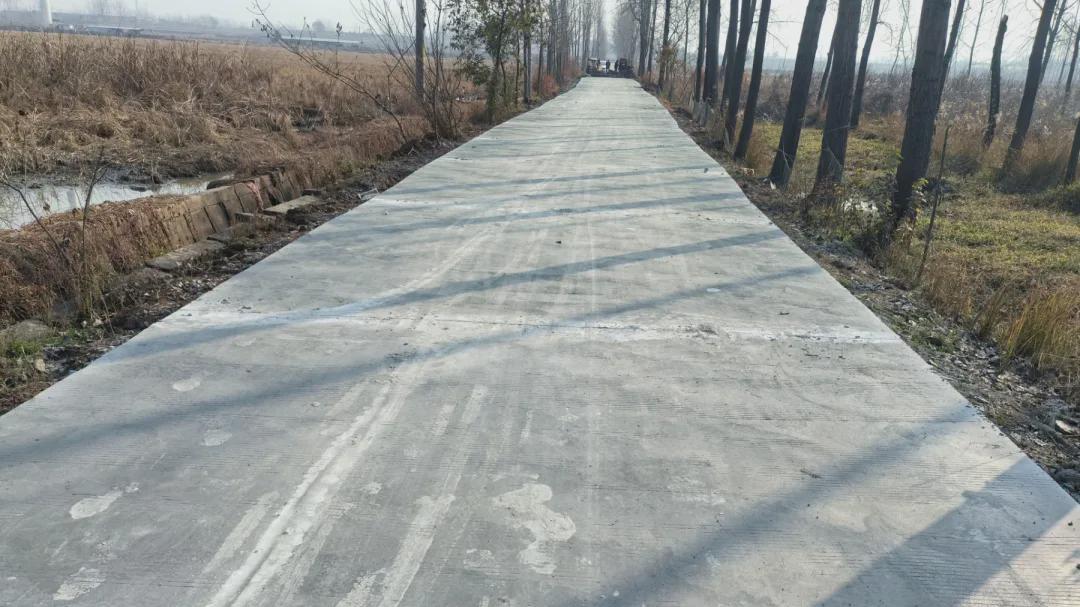 信阳市交通运输综合行政执法支队打通村民出行“最后一公里”