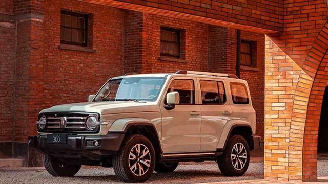 硬派越野销量大洗牌，新能源猛攻传统车，谁在悄悄领跑？