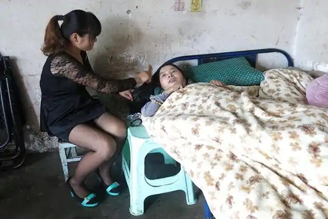 妹妹摔伤高位截瘫，62万赔偿款竟被亲姐挥霍一空?