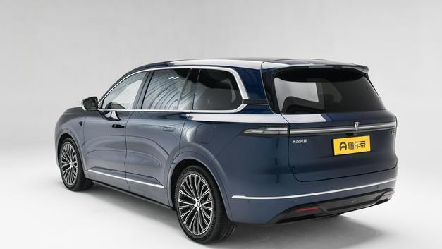 新车23.99万起，尺寸接近理想L9，深蓝S09上市交付