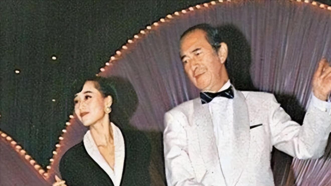 李连杰：为利智放弃江山的爱情长跑