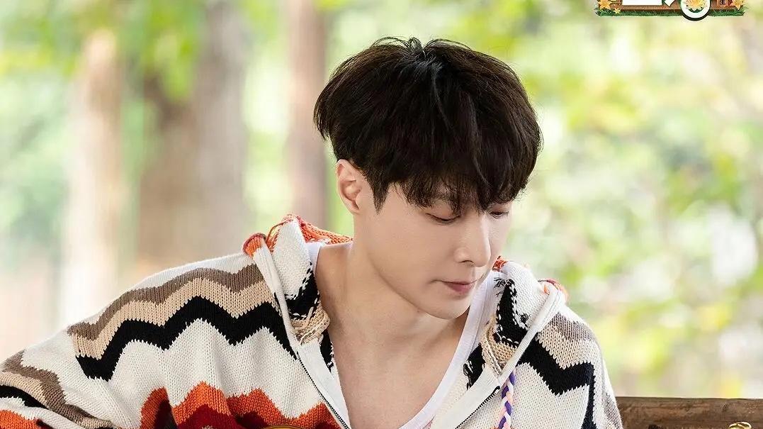 从治愈神综到被迫看排练？《向往8》被批变味，张子枫彭昱畅疲惫溢出屏幕