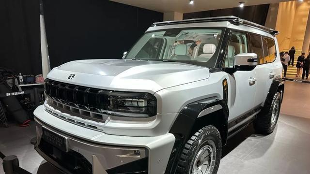 上海车展实拍纵横G700共创版，摇身一变成了越野车？