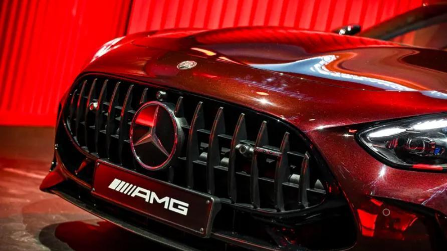 梅赛德斯AMG GT 63 4MATIC+亮相 搭载V8发动机