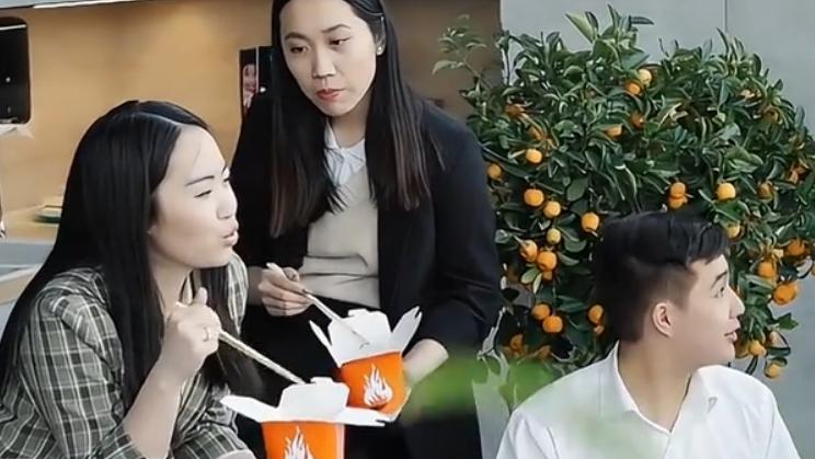 一个日本人的问：中国白领把午餐变成“人饲料”，这正常吗？