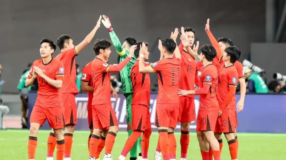 邵佳一就是去得罪人的，一帮30岁以上国脚将被放弃，牵动十人以上利益