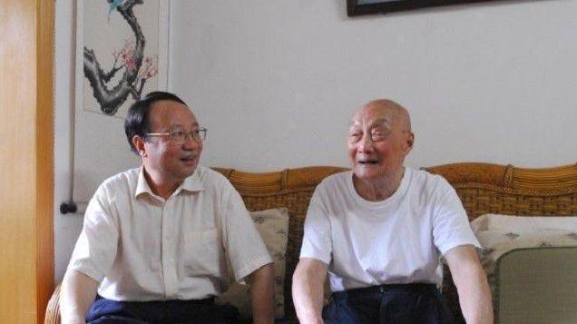 1943年，上海姑娘嫁给普通后勤官，解放后发现丈夫堂兄竟是毛主席