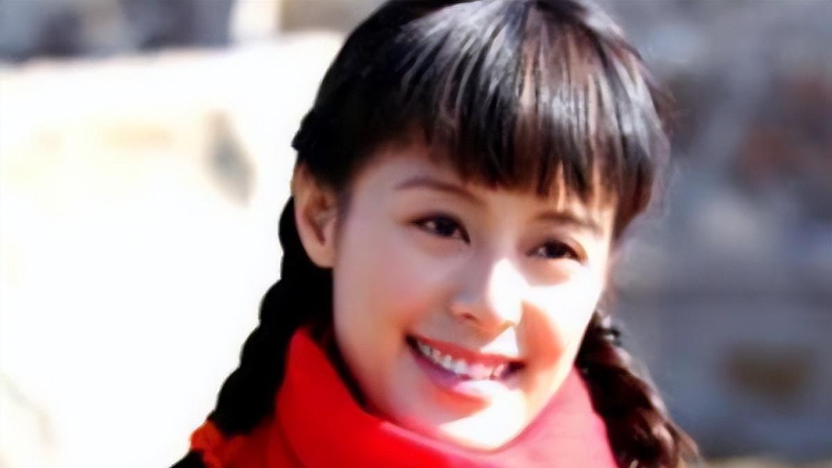 她是“央视亲闺女”：演40次女主不红，是性格使然还是导演不捧捧