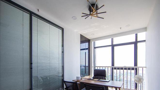 当婚姻像一间堆满杂物的储藏室：如何重新爱上那个熟悉的人？