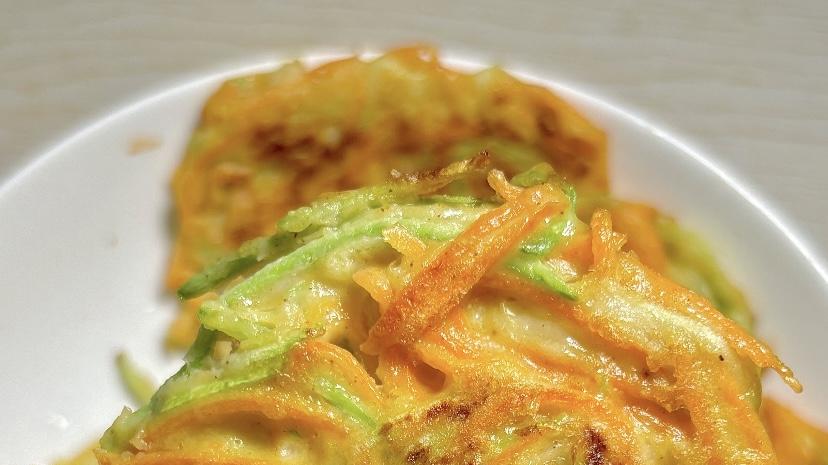 胡萝卜西葫芦早餐饼：5分钟搞定营养早餐的秘诀