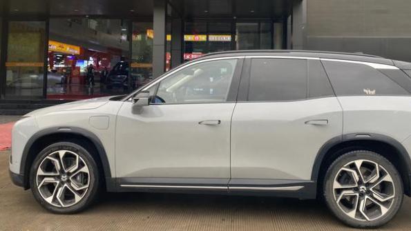 续航突破500km，豪华配置全拉满！蔚来ES8开启中国纯电SUV新时代！