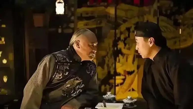 溥仪退位袁世凯上位，83天皇帝梦碎：袁克定伪造报纸劝进，袁克文昆曲唱醒历史