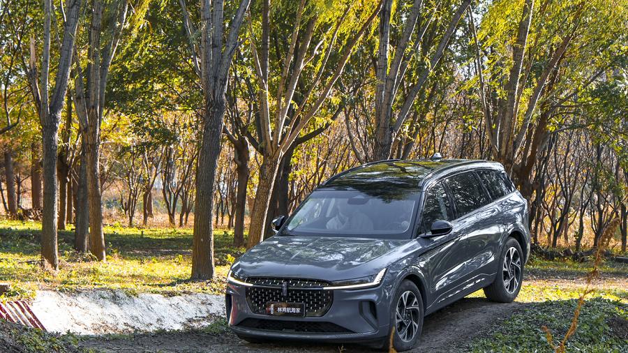 现场看对比测试：航海家分贝看得见，水杯稳到放心