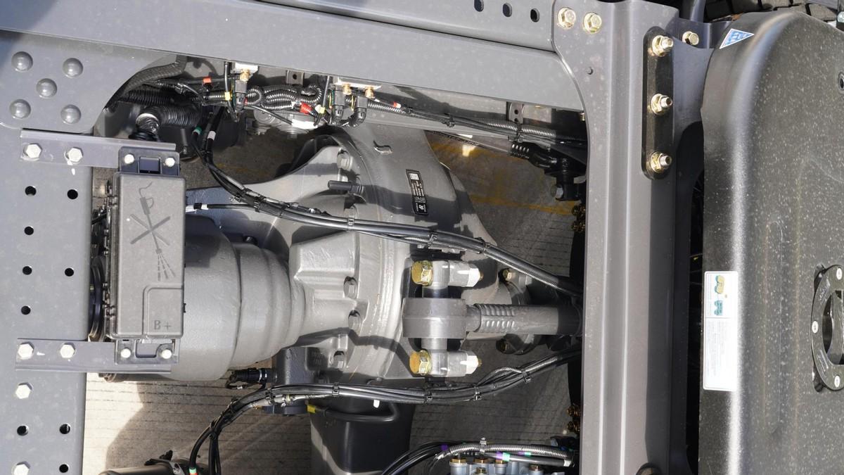 每年多赚3万！电厂矿山港口运输就选乘龙H7 Pro纯电牵引车