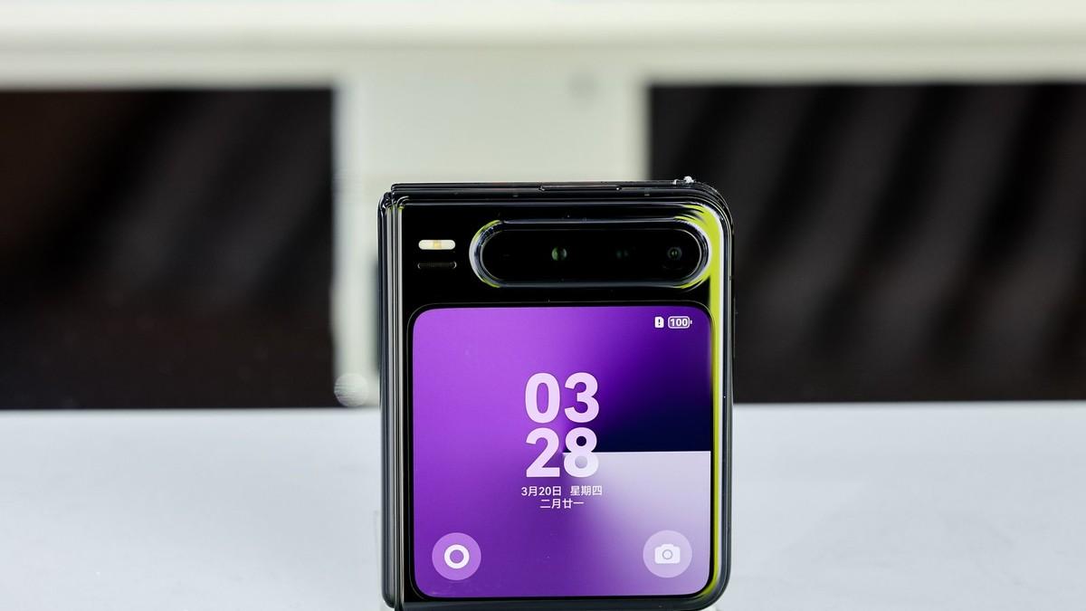 华为Pura X带来阔折叠全新体验，12期免息更划算