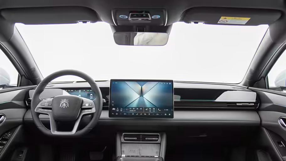 比亚迪秦L EV：潮流电驹，智驾未来，你心动了吗？