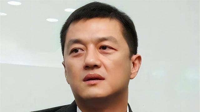 李亚鹏惨出新高度！一家人从大平层搬到水泥房，3岁女儿嚎啕大哭