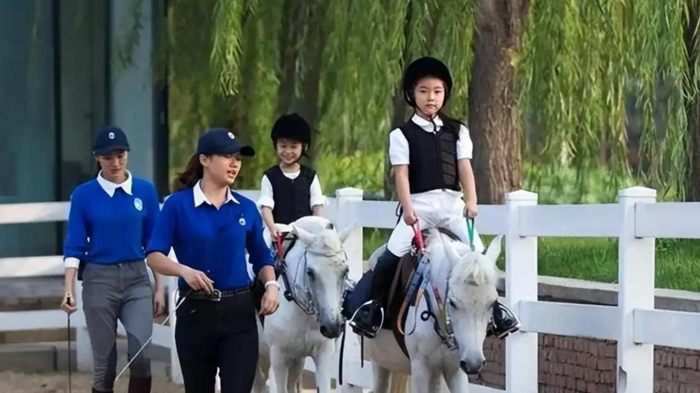 你有没有发现一个扎心现象：穷家出“强女”，富家多“骄子”，真的是这样吗？