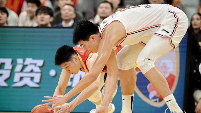 大秋关闭所有媒体，隔绝外界影响，再登巅峰