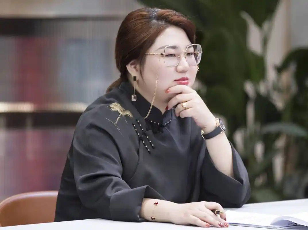 杨天真说每任男友都和我借过钱，网友：他们都是冲着你的钱去的！