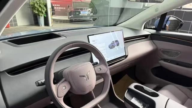 17.98万元起，国民座驾震撼来袭，纯电动中型SUV天工06“挑大梁”