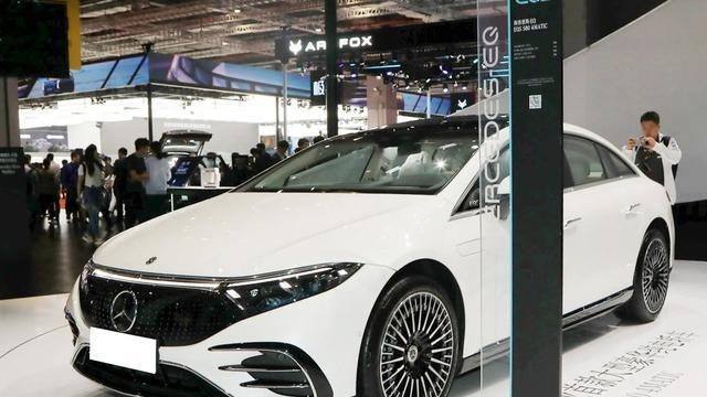 优惠40万上下，可选三款配置、两种续航，奔驰EQS值得买吗？