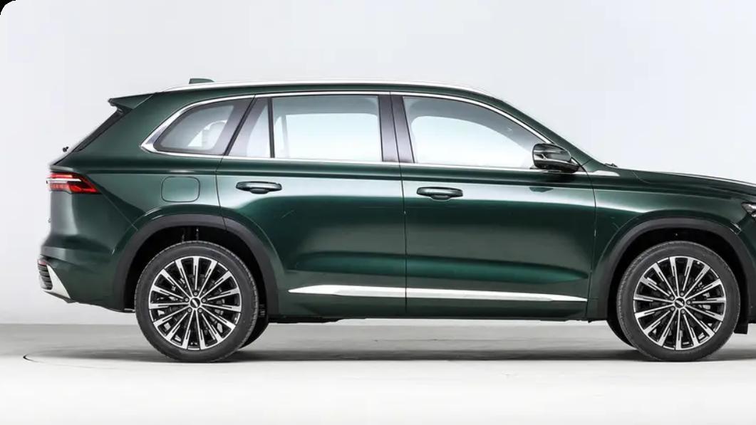 21万放弃丰田、本田，我选了它！92号油 油耗4.3升，要啥有啥