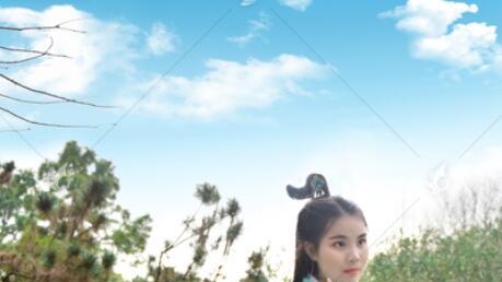 清河镇少年捡回莹白砚石，三更刻罢，砚台里走出个青裙姑娘