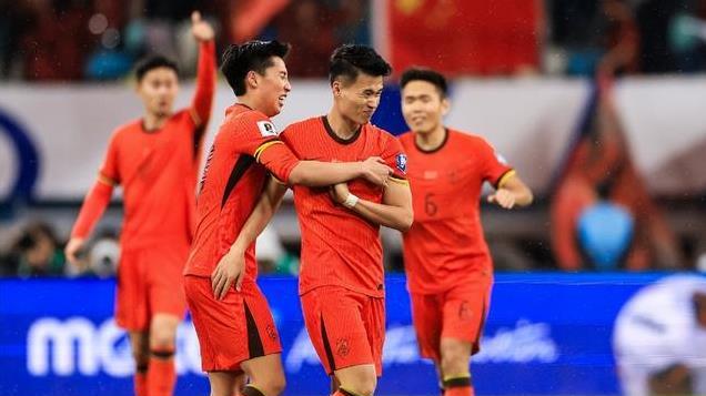 一场4：2让国足又迎喜讯，3位伊万弟子集体爆发，世预赛不用愁了