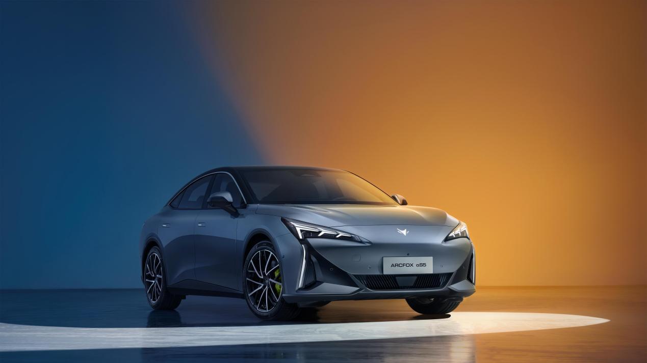 极狐阿尔法S5：新奢舒适，北汽蓝谷从感官到心灵的全方位升级