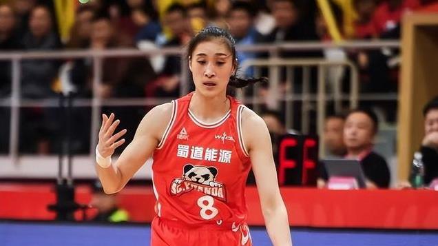 四川女篮79-73险胜上海 球员评分：坎贝奇8分、李梦9分、金维娜3分