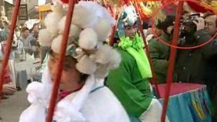影视剧中侮辱观众智商的穿帮镜头，网友：导演你是认真的吗？