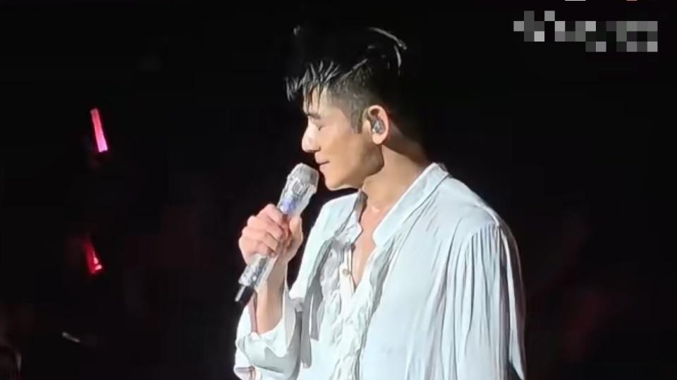 郭富城亲口回应三胎传闻：暂未迎来“三宝”，方媛孕肚近照引关注