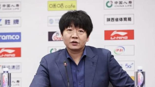 无缘4强！邱彪赛后拿本土球员出气，首钢2米12大个，道出获胜秘诀