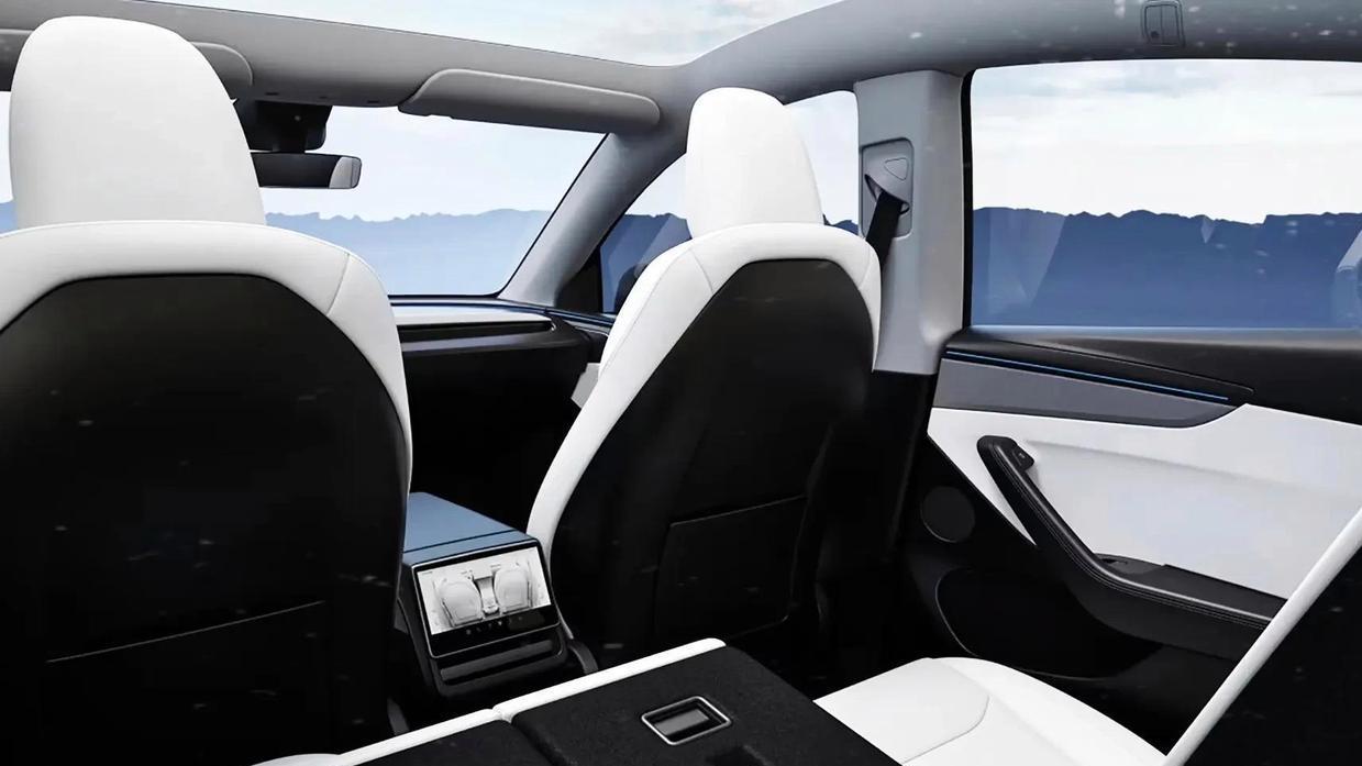 特斯拉Model Y焕新来袭，输出450马力，续航超719km，26.35万拿下