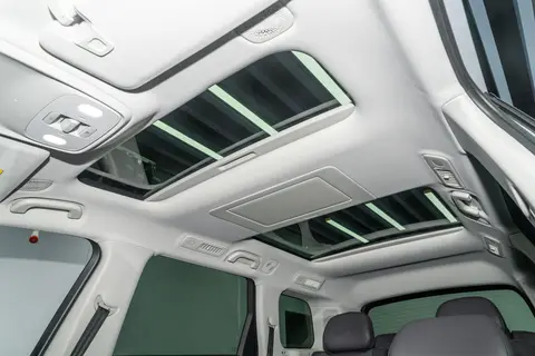 零跑C16 六座版: 大空间、L2辅助驾驶，家用SUV的优选！