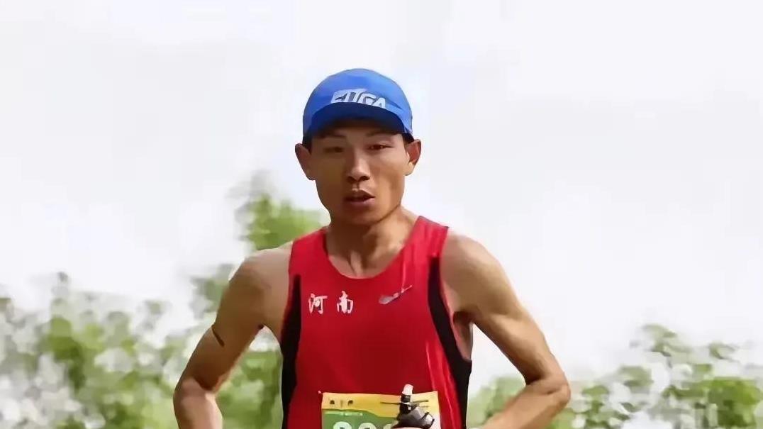 32岁马拉松大神猝然离世！八块腹肌抵不过“拼命三郎”式训练！