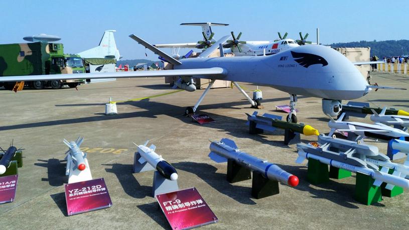 该国买中国坦克，阅兵完就退货，求购无人机时，霸气送它4个