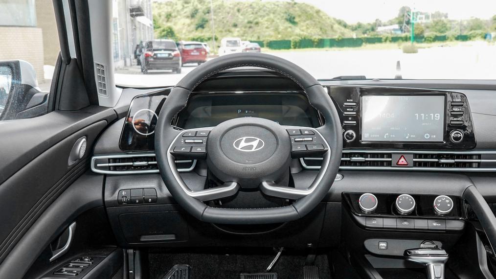 八万块的预算，在秦PLUS DM-i和全新伊兰特之间怎么选？