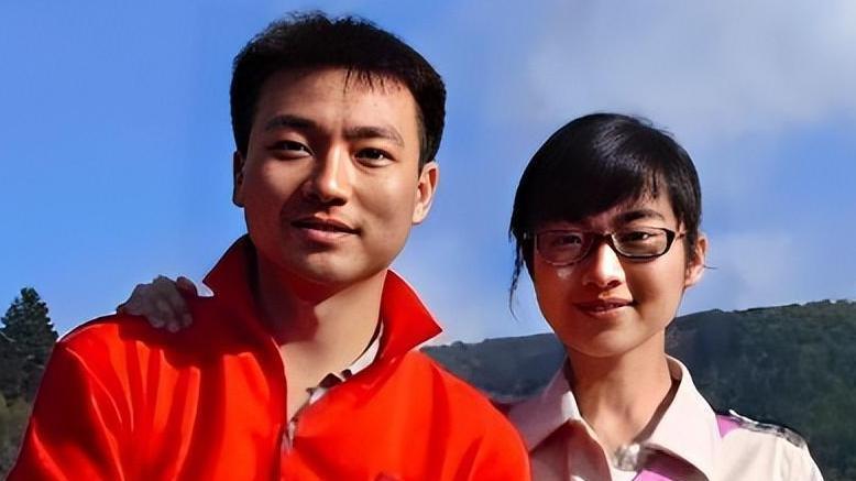 “央视国脸”康辉的丁克之痛，父母临终遗憾成终生心结