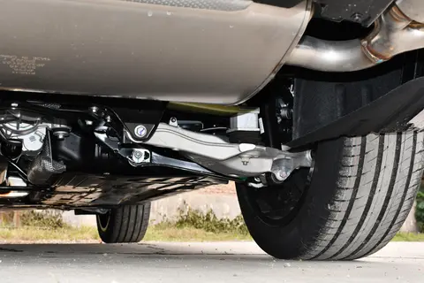 燃油SUV新标杆？19.88 万起，2026款领克09四驱探索版来了