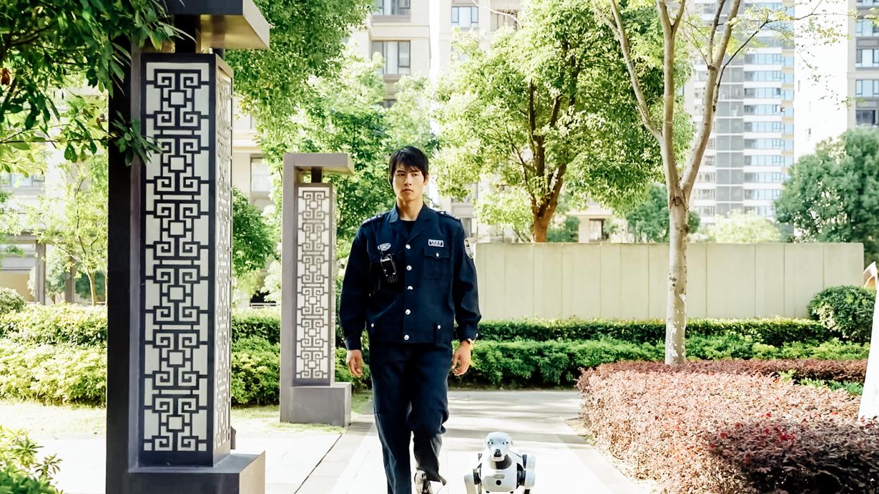 奇瑞墨甲机器人2025年第1000只机器狗正式应用交付