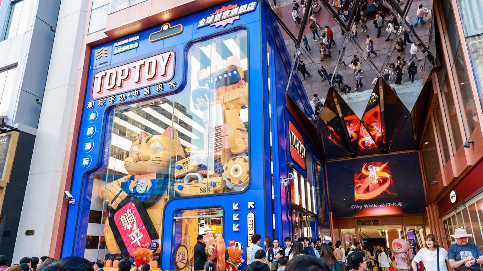 中国潮玩，杀出一匹大黑马