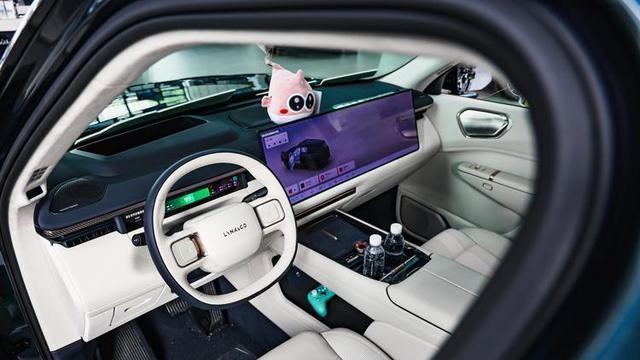 六座 SUV 市场的遮羞布被领克 900 一把扯下来了