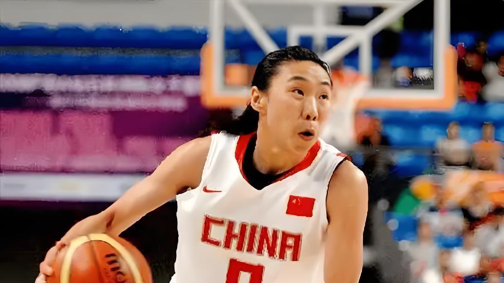 宫鲁鸣点名“女科比”助教女篮，却面临难题