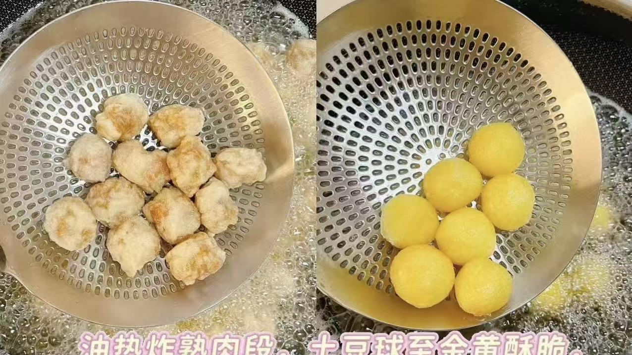 天越冷，就越馋这锅热气腾腾的肉段小土豆