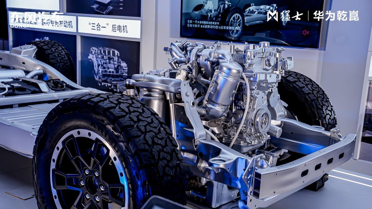 预售破9000单！猛士M817：32.99万起，华为加持，越野智能！